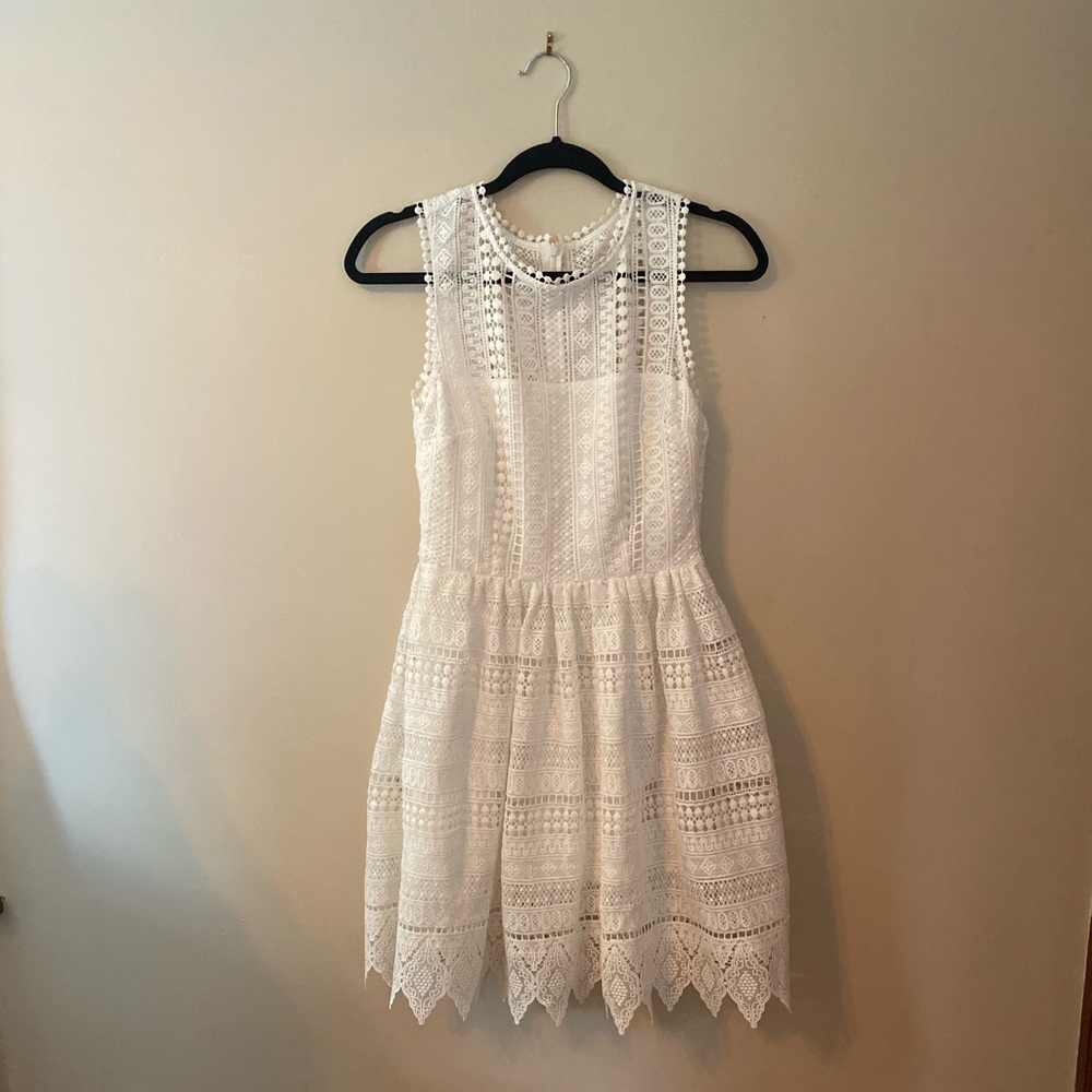 NWT BB Dakota Lace Dress